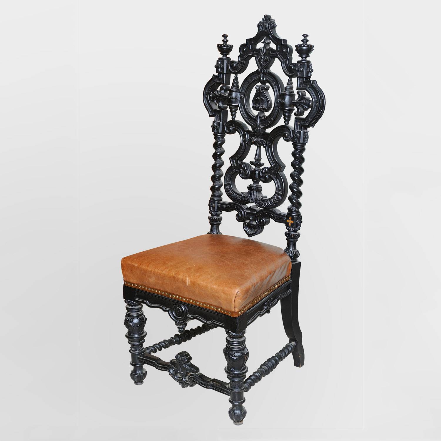 4 стула в стиле Нео-Ренессанс из берёзы и кожи 19 века