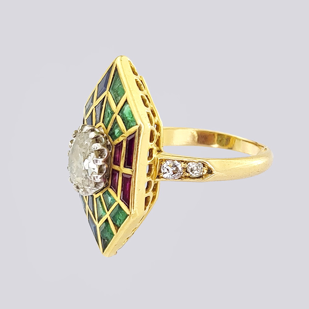 Кольцо золотое в стиле Готика с алмазом и натуральными сапфирами, рубинами и изумрудами