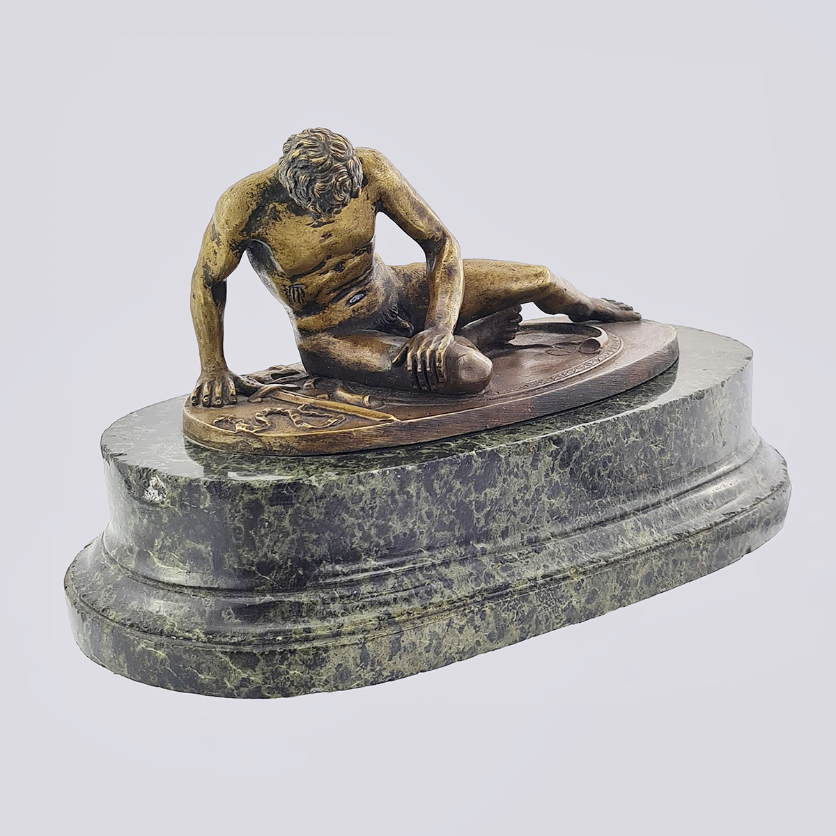 Скульптура «Поверженный воин» из бронзы конца 19 века
