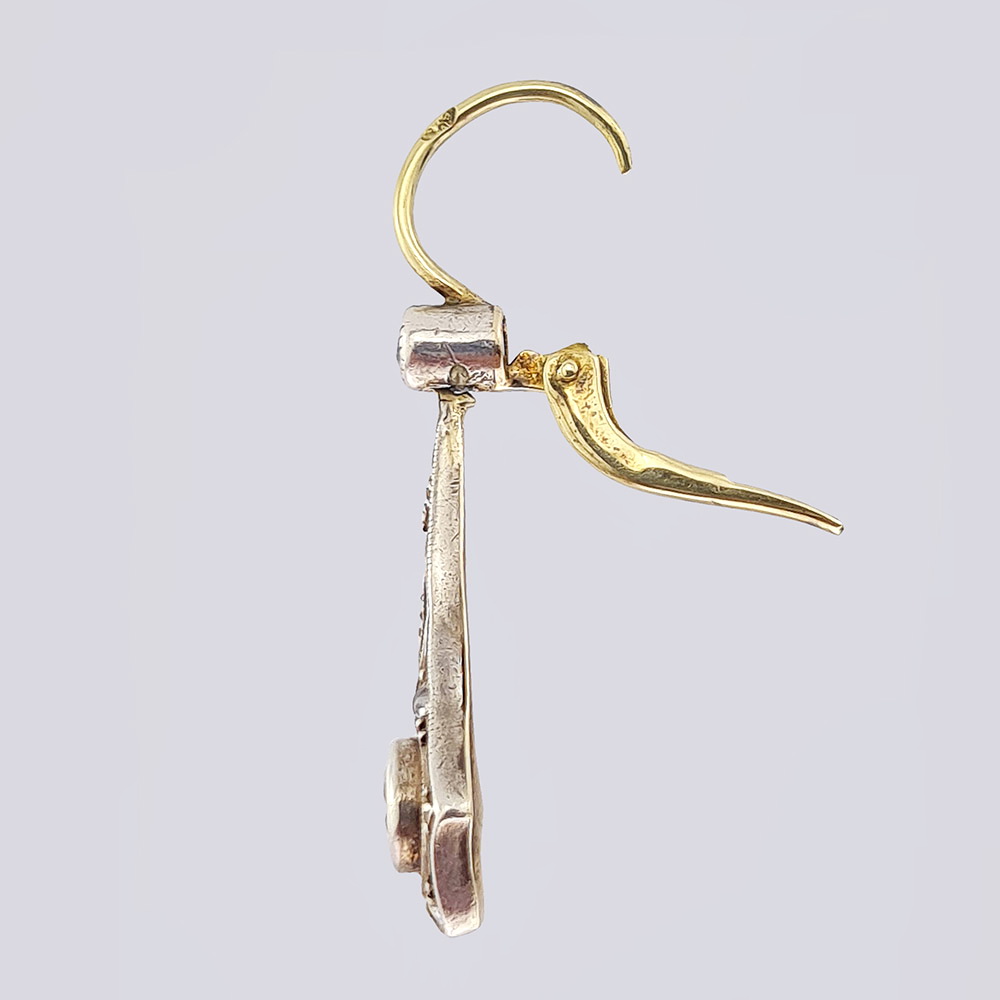 Золотые серьги-подвески с бриллиантами старой огранки