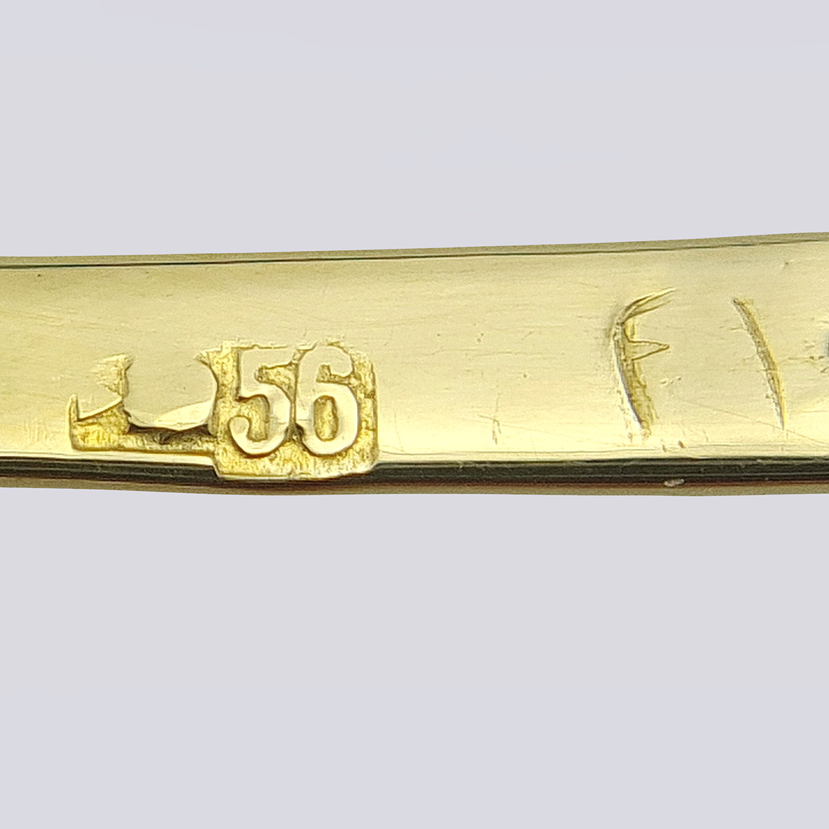 Золотые серьги 56 пробы с бриллиантами и природными гранатами