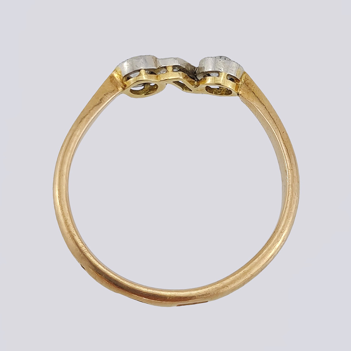 Кольцо СССР с бриллиантами из золота 583 пробы (17,5)