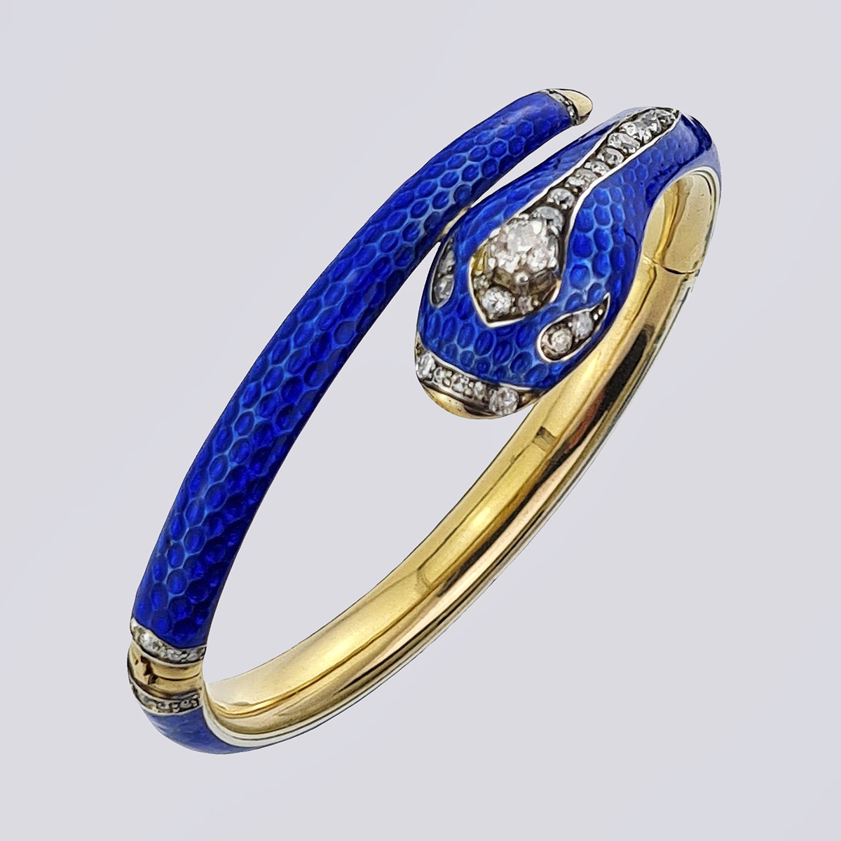 Браслет «Змея» золотой 56 пробы с бриллиантами старой огранки и синей эмалью