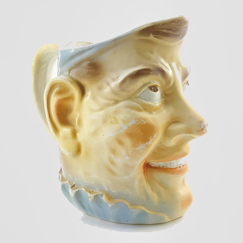 Кружка в виде головы из фарфора 19 века (Фабрика Кузнецова, Россия)