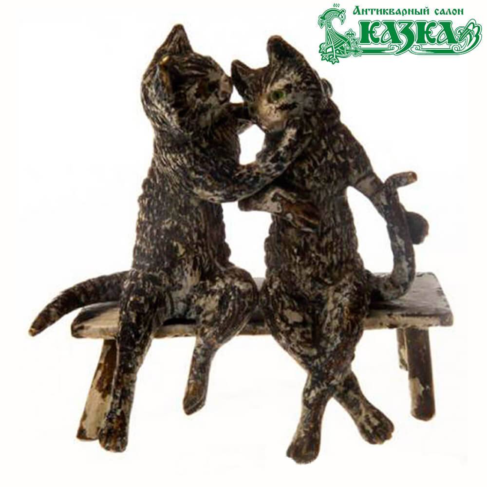 Статуэтка-миниатюра «Кошки на скамейке» венская бронза 19 века