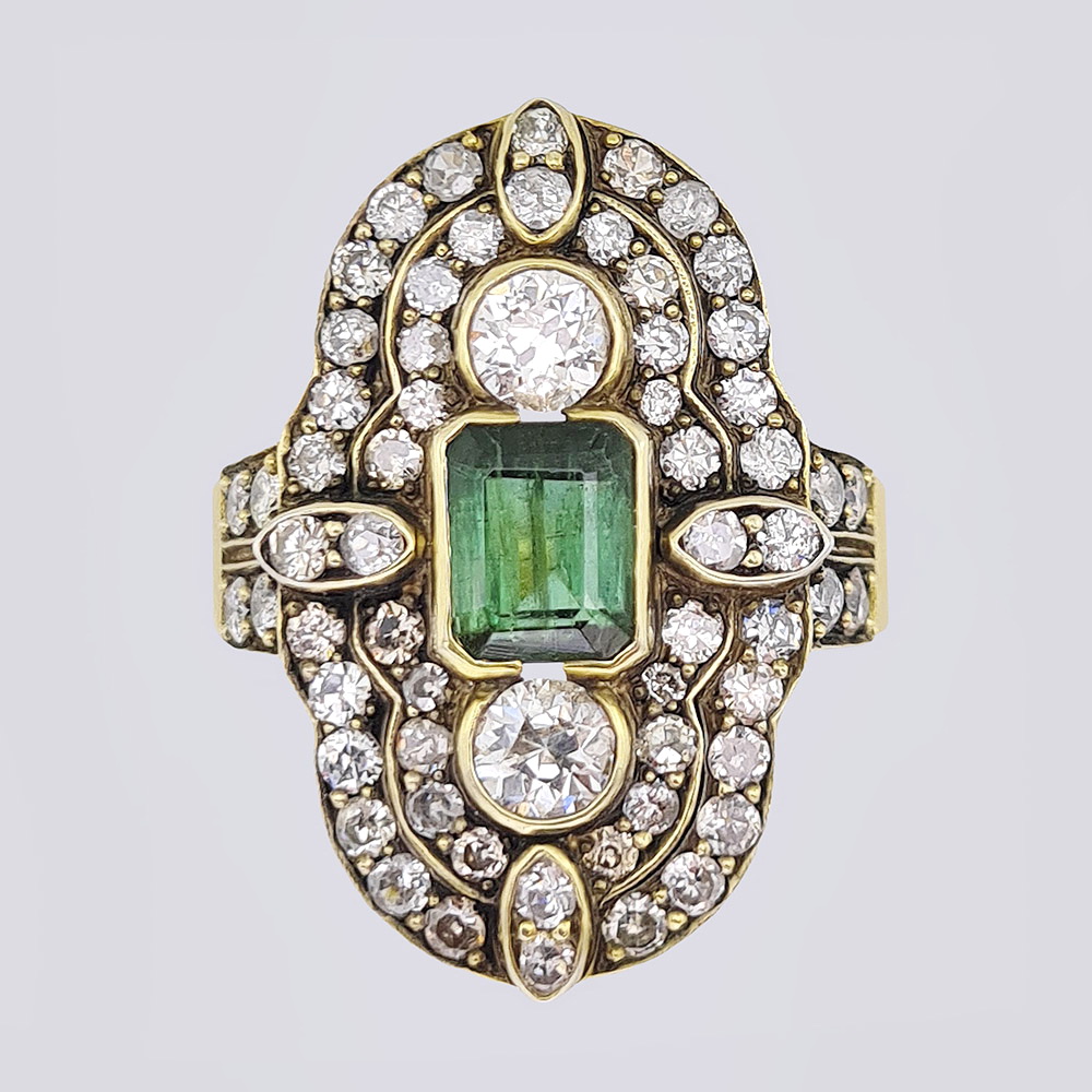 Золотое кольцо с зелёным турмалином и бриллиантами старой огранки
