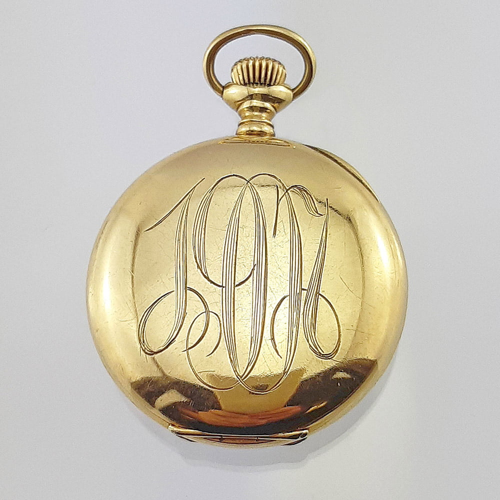 Трёхкрышечные золотые часы-медальон Fred Busher конца 19 века