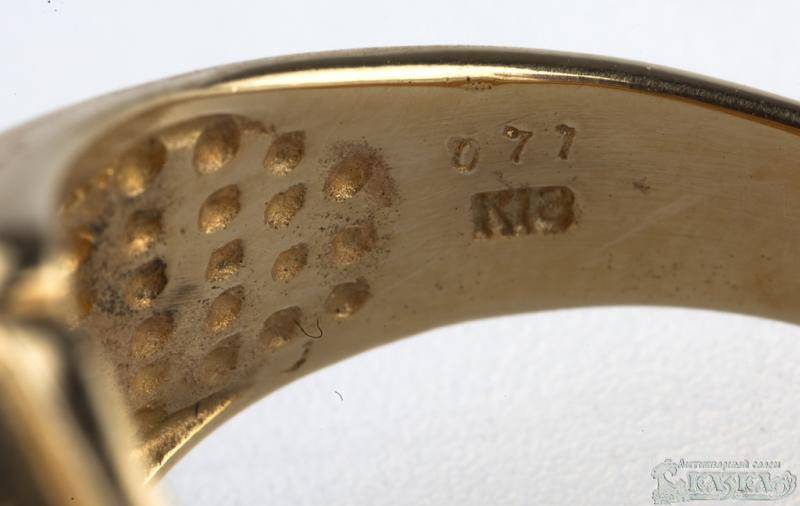 Мужская печатка СССР со звездой и бриллиантами из золота 750 пробы