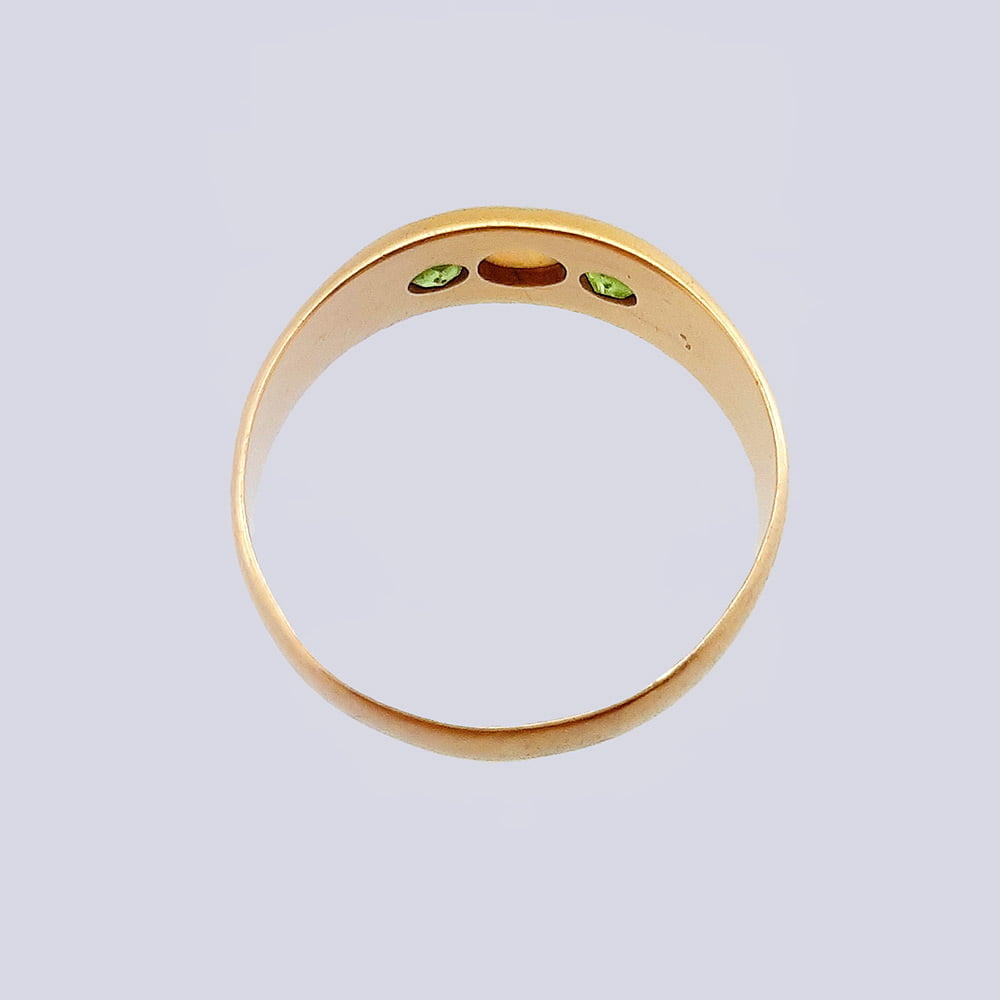 Кольцо с опалом, хризолитами и жемчугом из золота 585 пробы 19 века