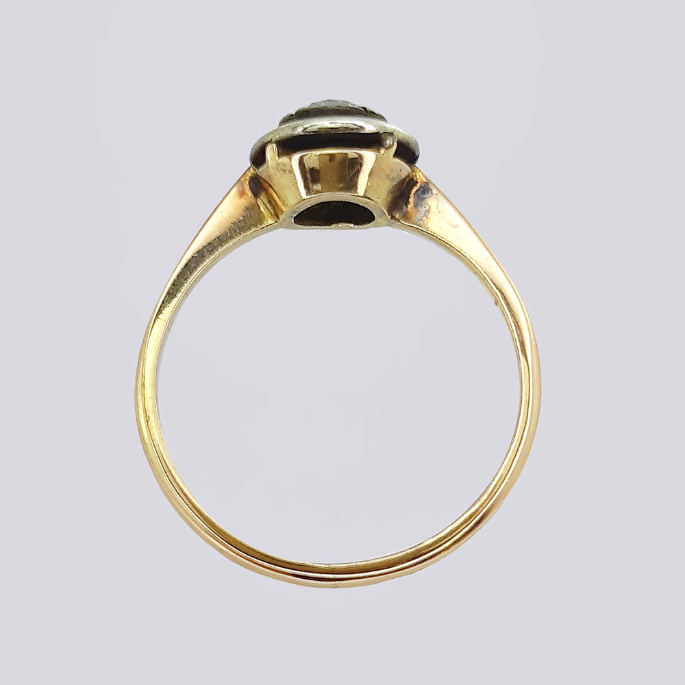 Авторский комплект серьги и кольцо с бриллиантами в закрытом касте из золота 56 пробы
