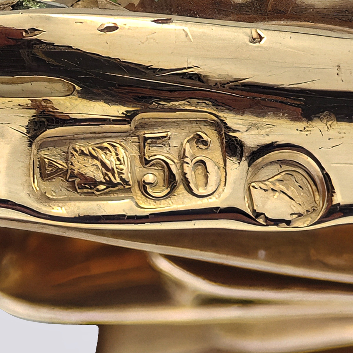 Подвеска золотая 56 пробы в стиле Модерн с хризолитами и демантойдами