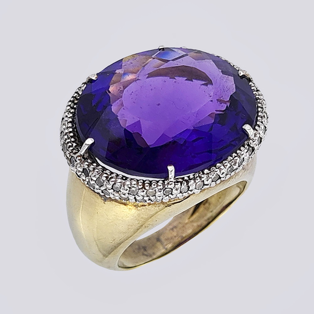 Кольцо с крупным аметистом и бриллиантами