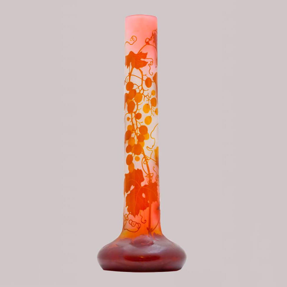 Французская стеклянная ваза для цветов начала 20 века (Эмиль Галле, Франция)