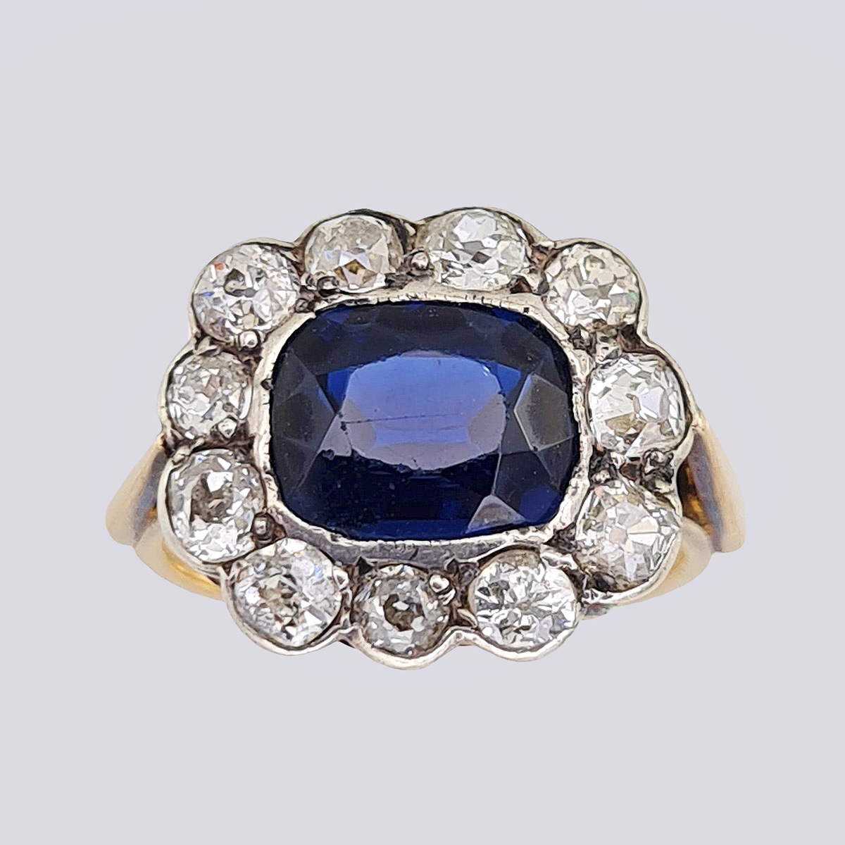 Кольцо с бриллиантами старой огранки и вставкой синего цвета (золота 583 пробы, СССР)