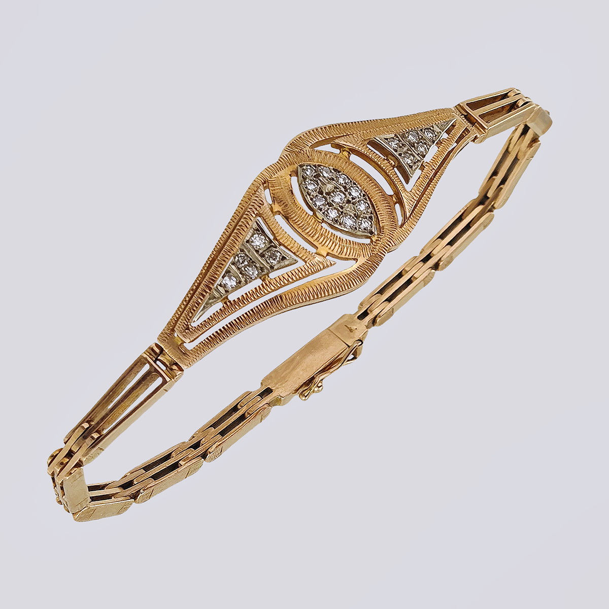 Браслет золотой 583 пробы с якутскими бриллиантами