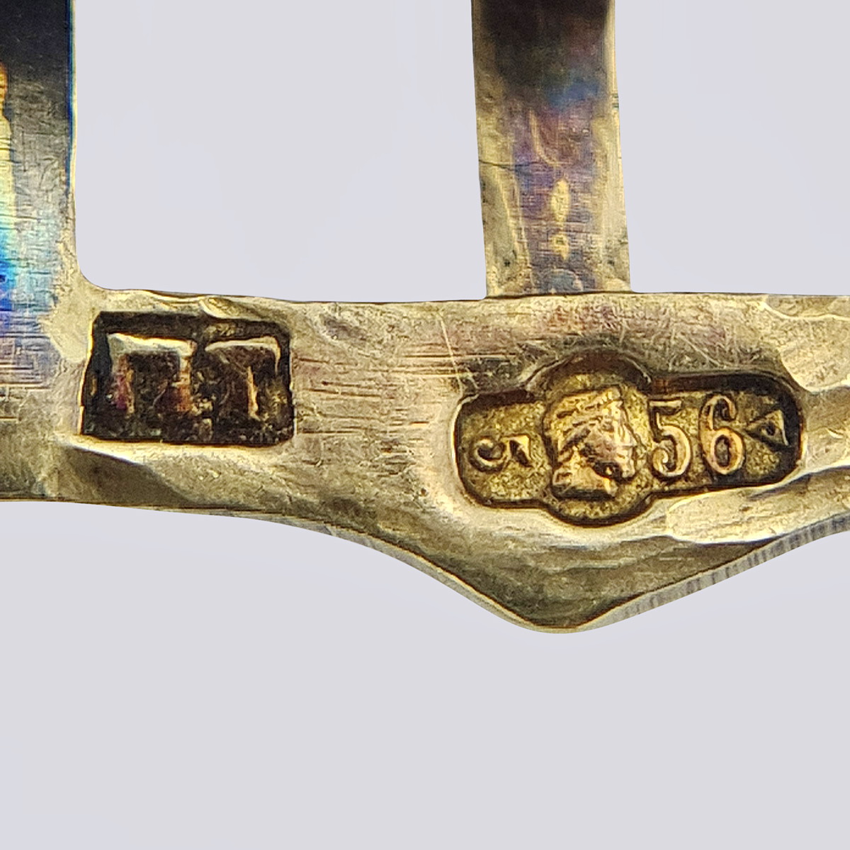 Браслет" Ремешок" золотой двухцветный 56 пробы