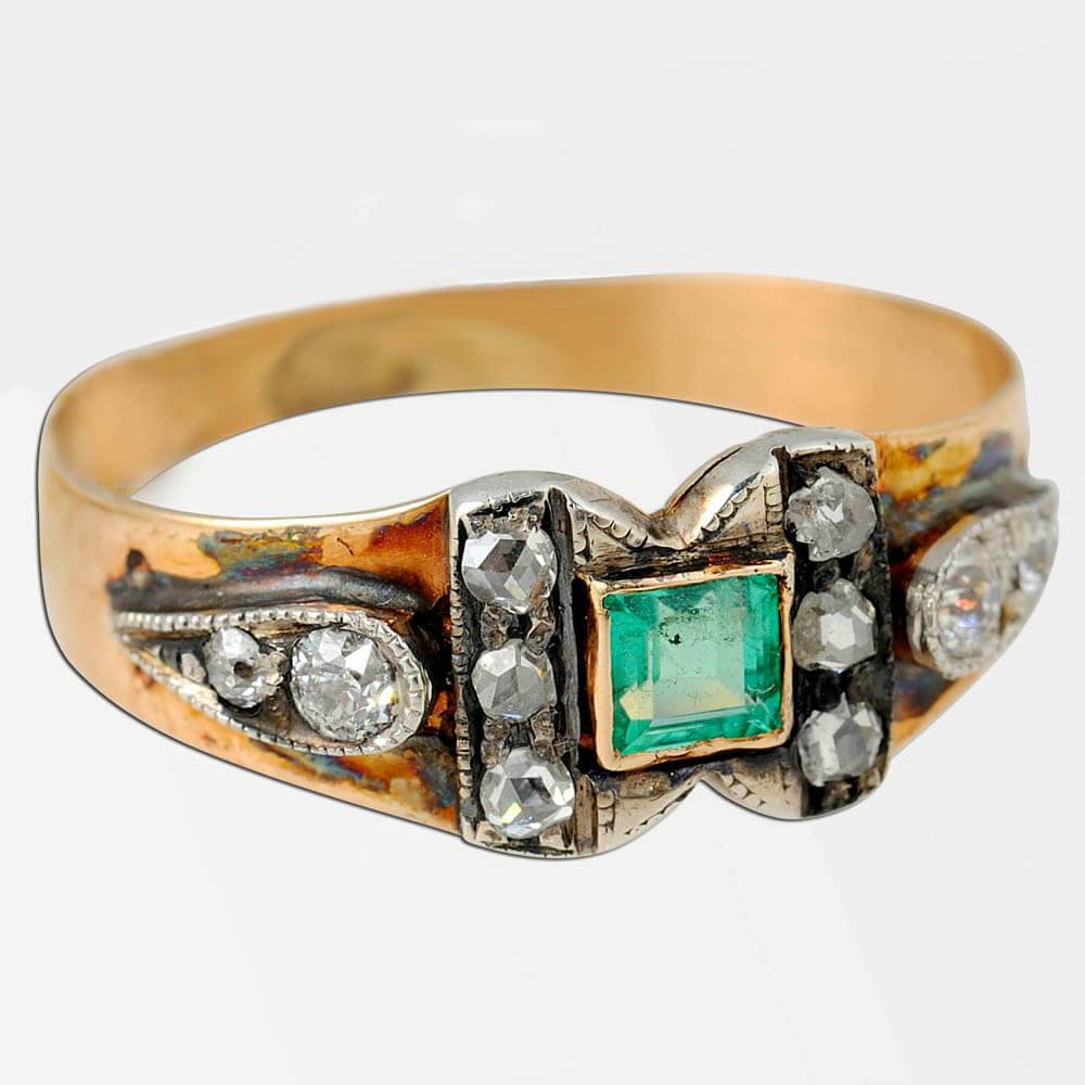 Кольцо с изумрудом, бриллиантами и алмазами из золота 56 пробы 19 века