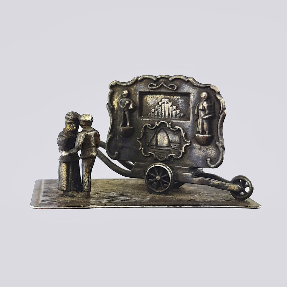 Статуэтка миниатюра «Уличный театр» из серебра 925 пробы (Англия, 20 в.)