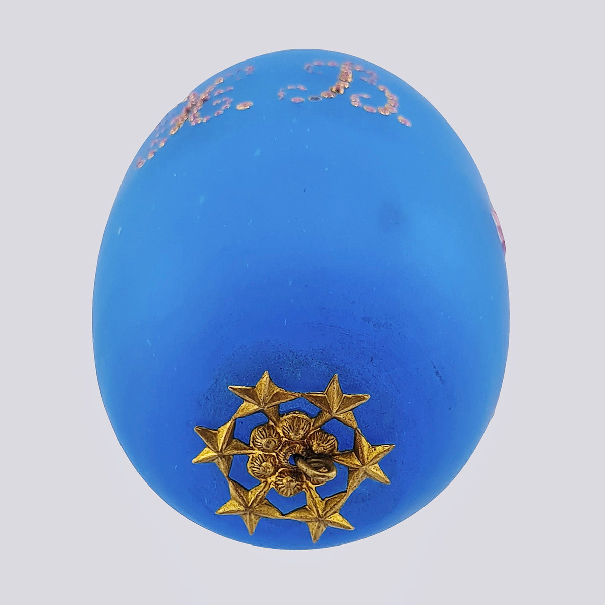 Пасхальное яйцо из голубого стекла 