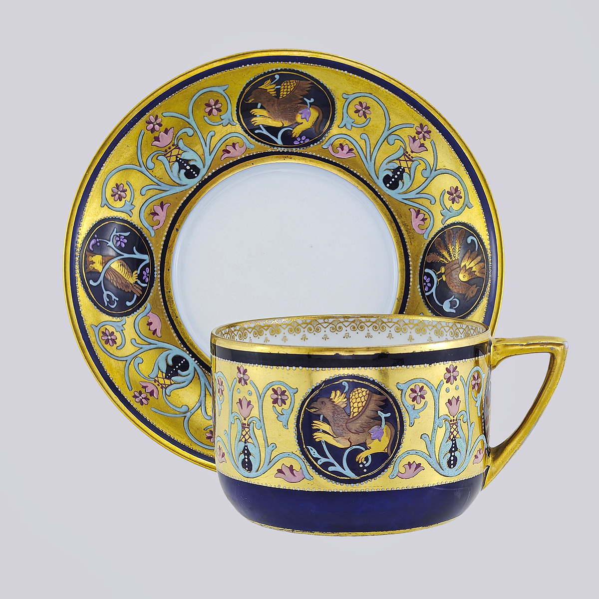 Чайная пара из фарфора по эскизам И.Я. Билибина (Фабрика Кузнецова)
