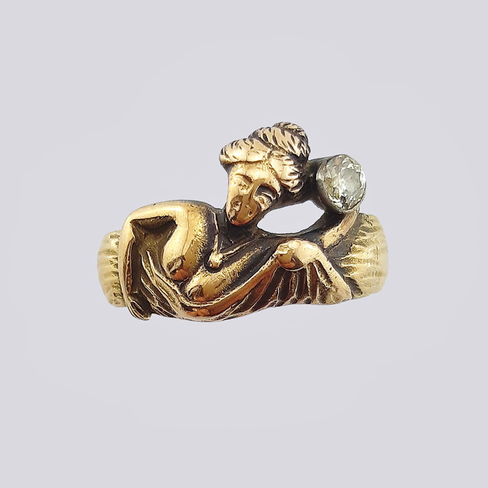 Старинное литое кольцо «Русалка» из золота 56 пробы