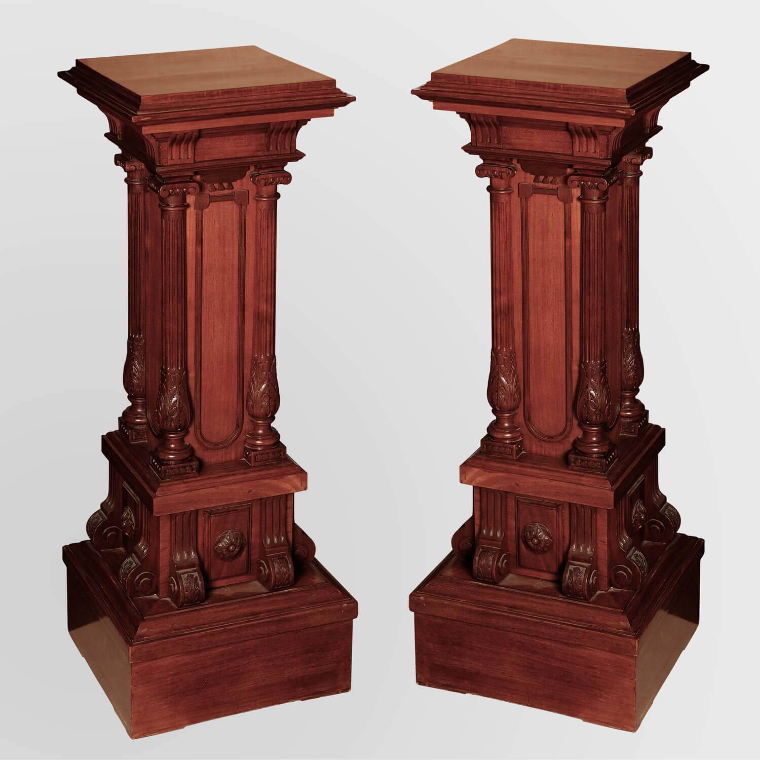 Парные колонны из красного дерева конца 19 века