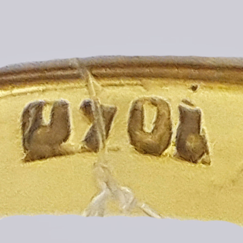 Кольцо с розовым кораллом из золота 750 пробы 20 века