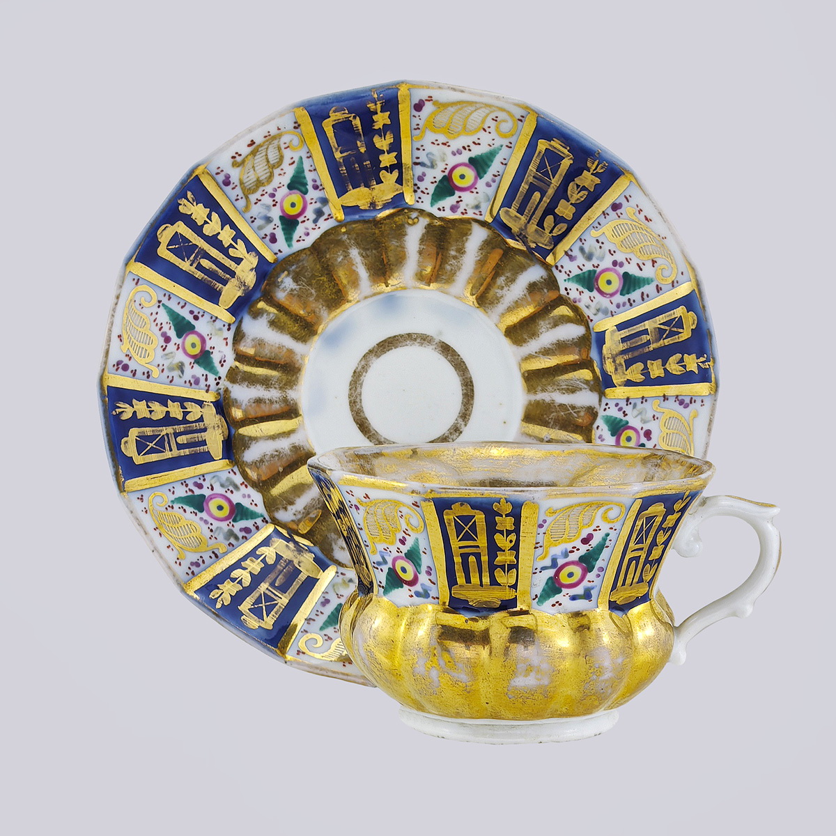 Чайная пара из фарфора (роспись, золочение)