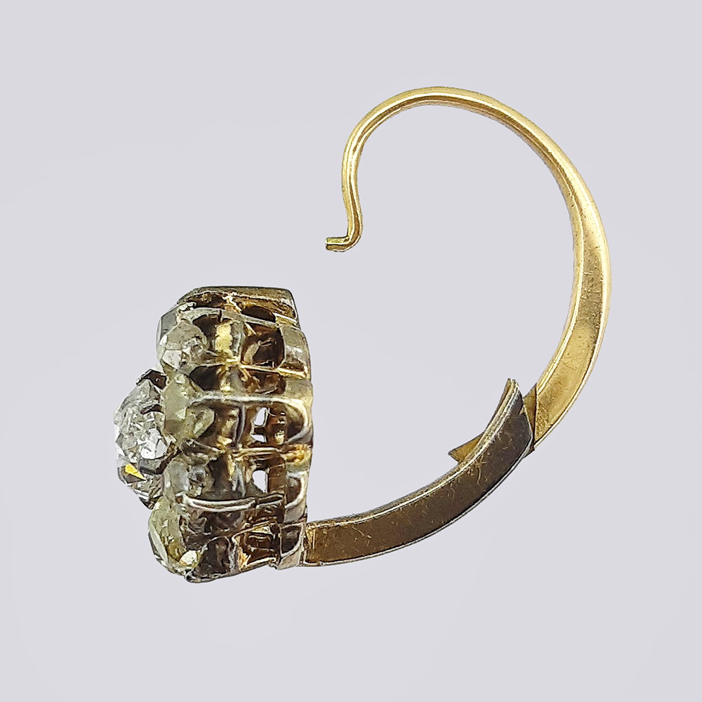 Золотые серьги с бриллиантами в форме «малина» с русским замком