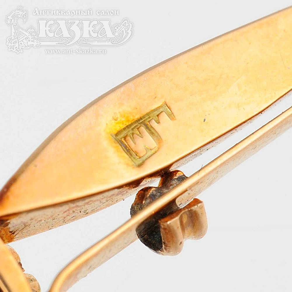 Брошь с аметистом и алмазами из золота 56 пробы 19 века