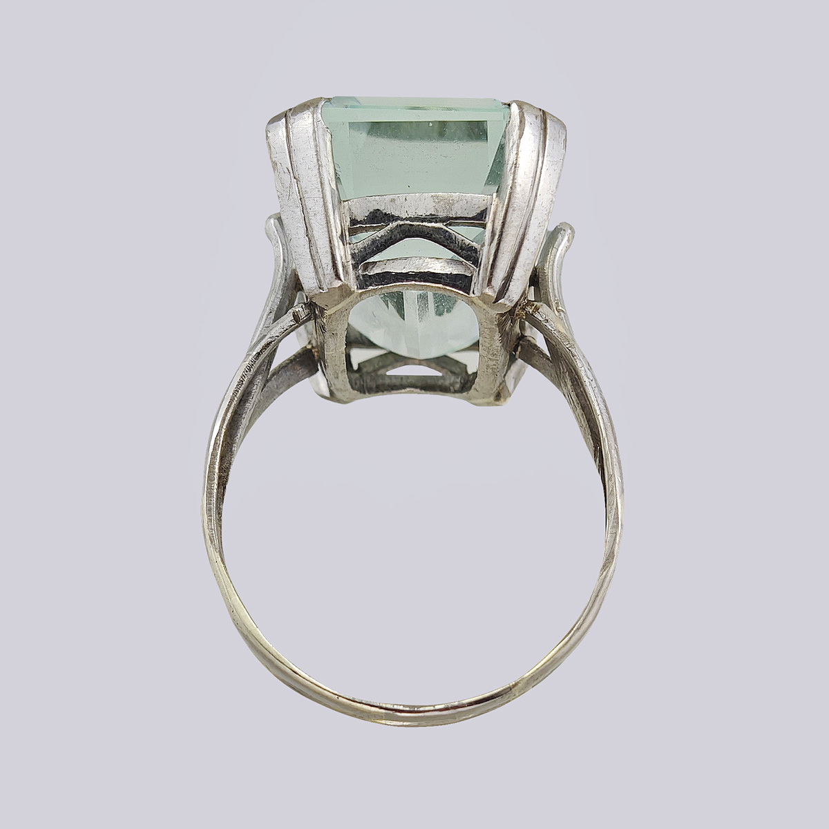 Кольцо из золота 585-й пробы с аквамарином природным