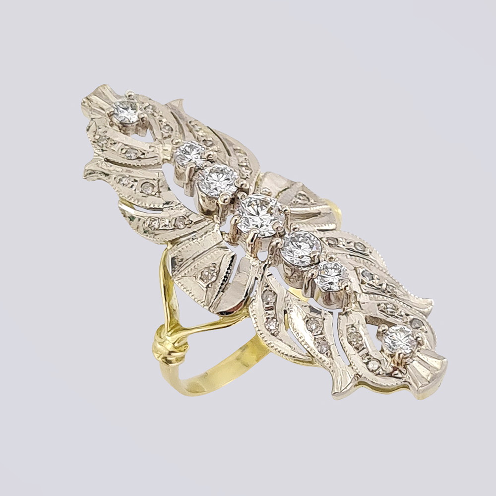 Золотое кольцо в форме маркиз 750 пробы с якутскими бриллиантами (СССР)