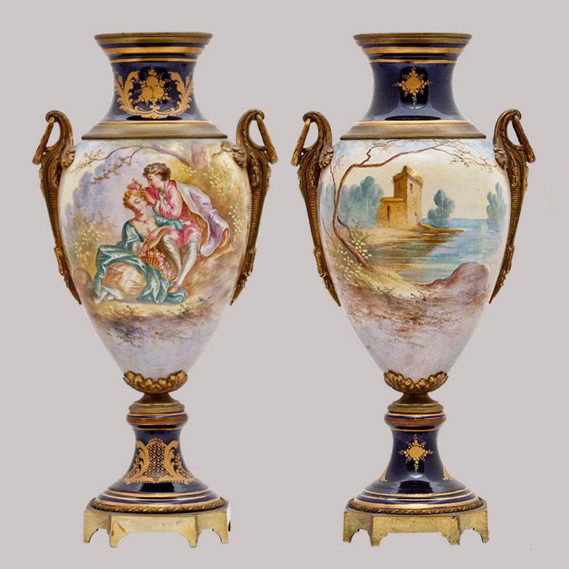 Парные декоративные вазы из бронзы 19 века (Германия)