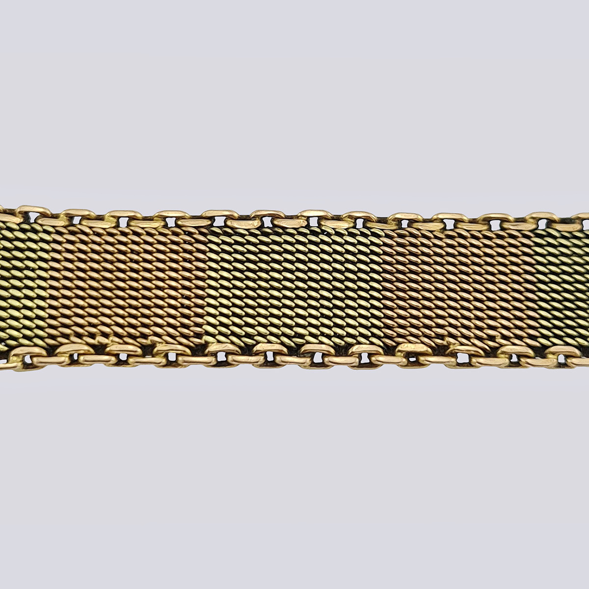 Браслет" Ремешок" золотой двухцветный 56 пробы