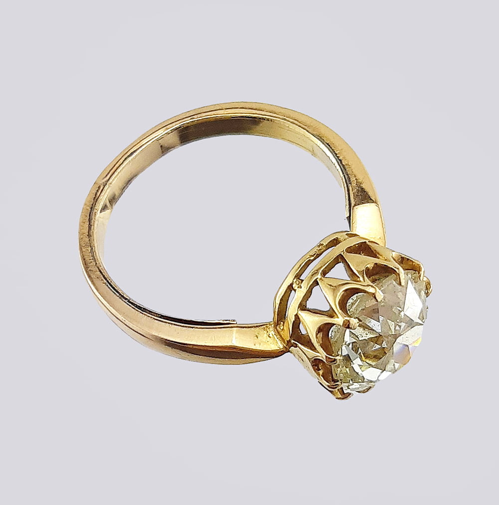 Русское золотое кольцо с бриллиантом (56 проба, 19 век)