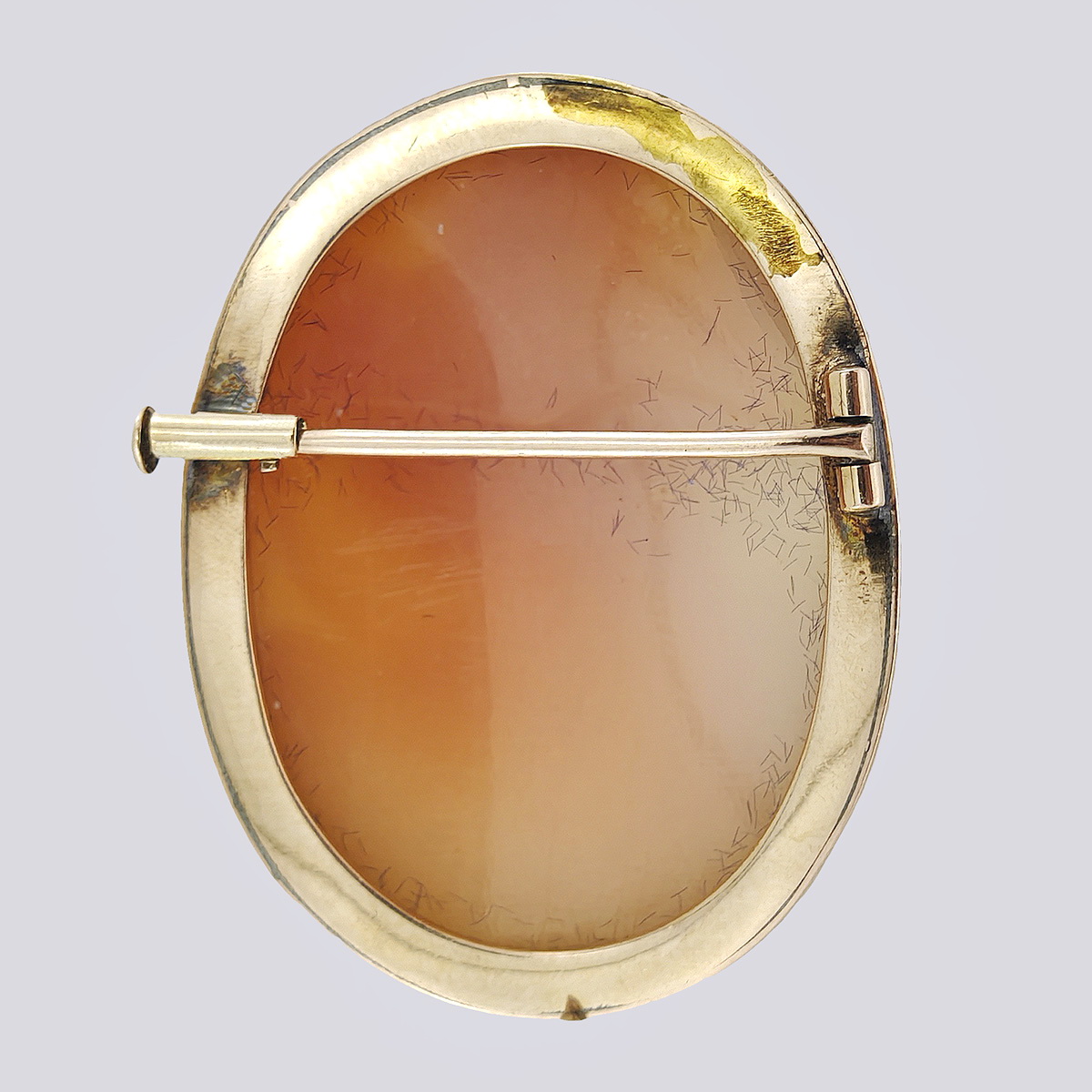 Брошь камея на раковине «Два возраста»