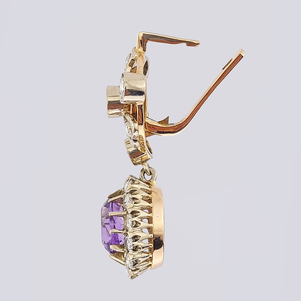 Серьги-подвески с бриллиантами современной огранки и природными аметистами