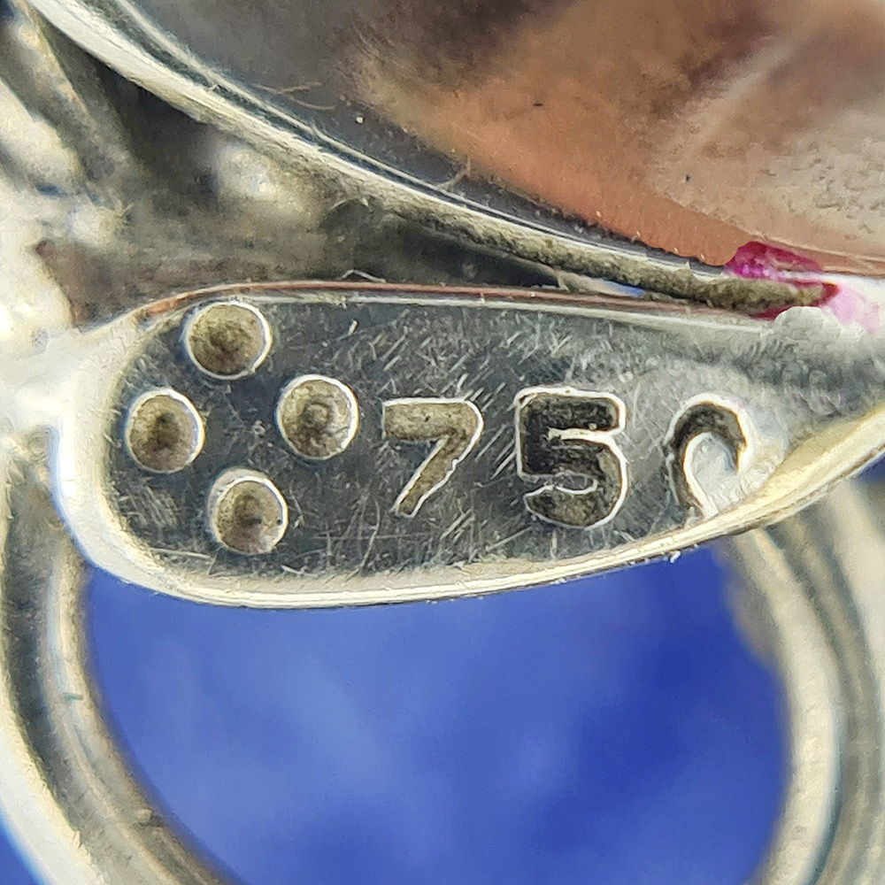 Кольцо из белого золота 750 пробы с цейлонским сапфиром и бриллиантами