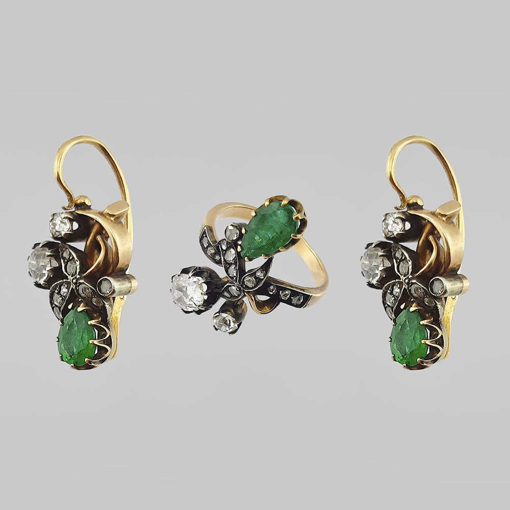 Комплект серьги и кольцо с изумрудами и бриллиантами из золота 56 пробы 19 века