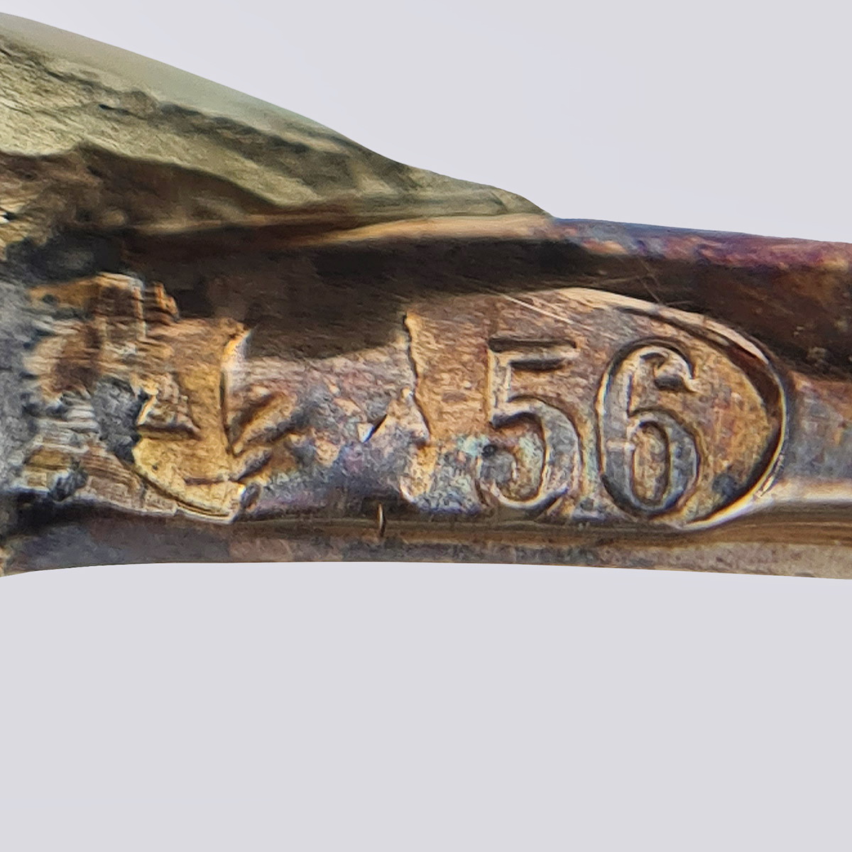 Брошь «ветка» из золота 56 пробы с бриллиантами и алмазами