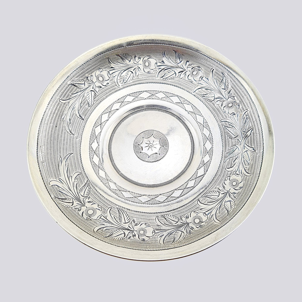 Кофейная чашка с блюдцем из серебра 84 пробы 19 века