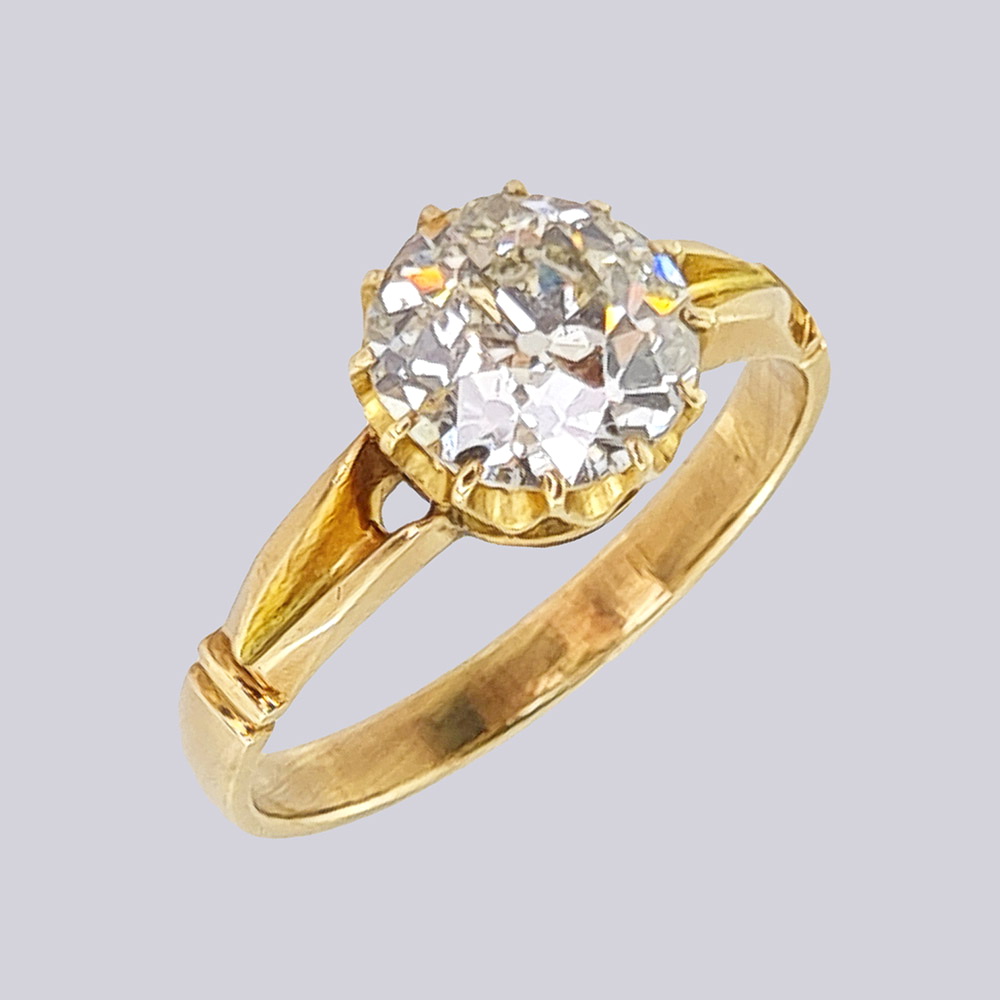 Золотое кольцо с крупным бриллиантом ХIХ века