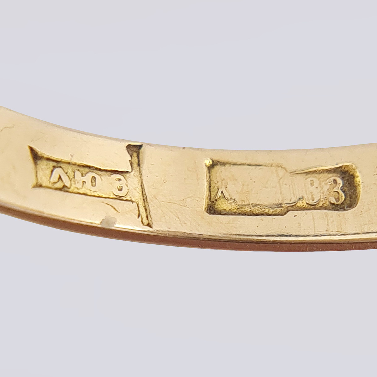 Золотое кольцо СССР с якутским бриллиантом в оправе тюльпан (583 проба, 18 размер)