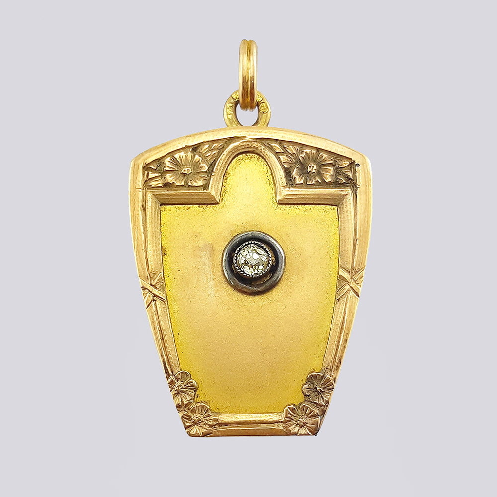 Медальон золото 56 пробы с бриллиантом 19 века