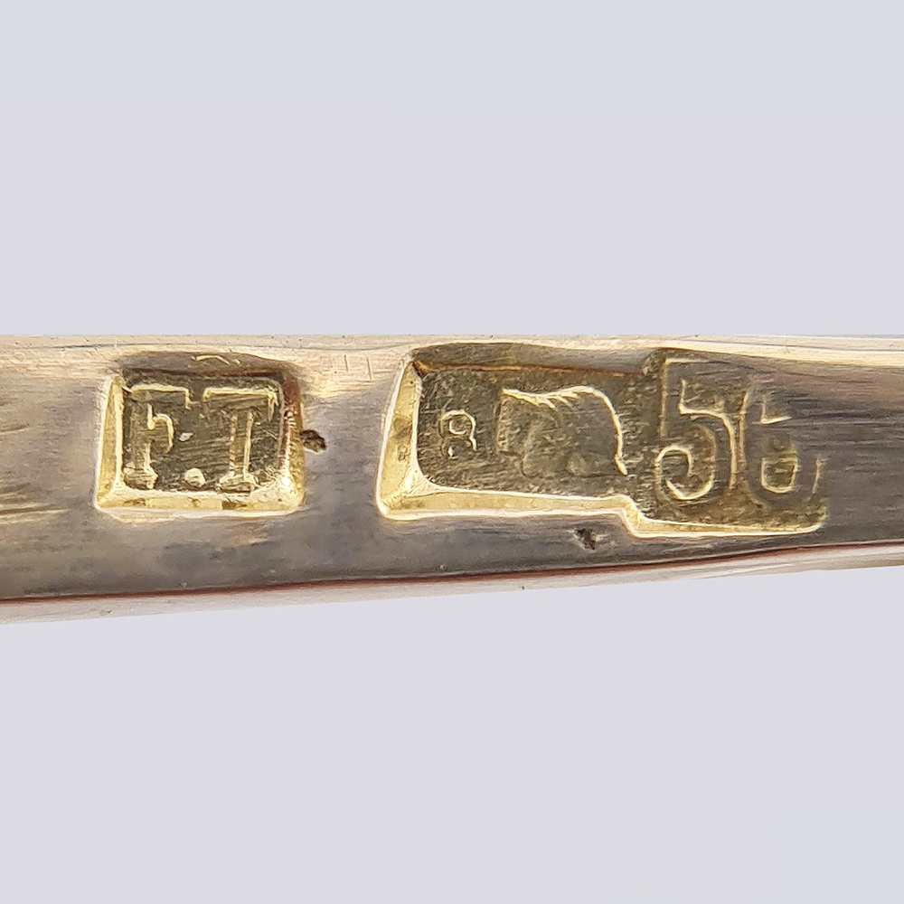 Золотые серьги-подвески с бриллиантами в русском стиле