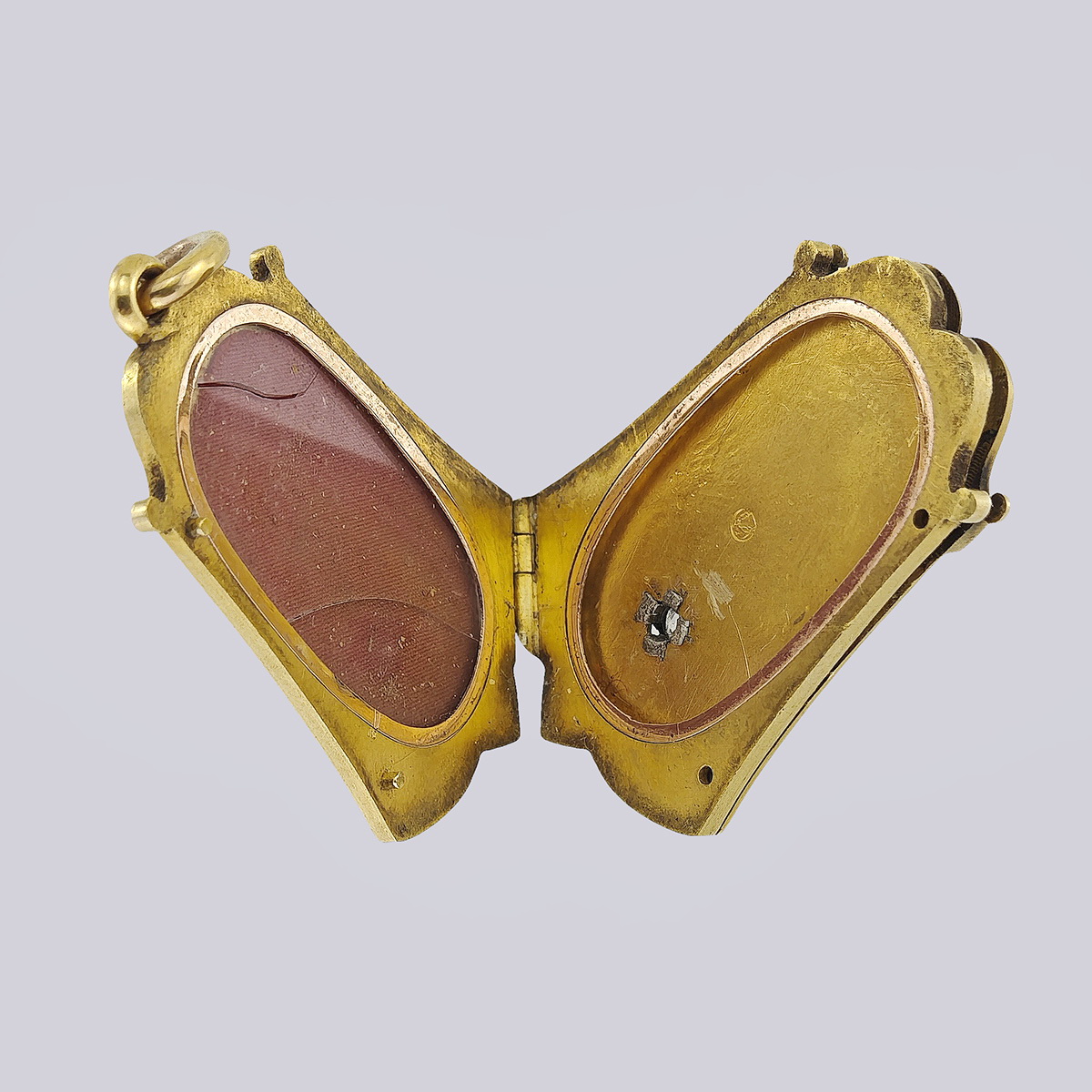 Подвеска локет из золота с гиошированной эмалью русский