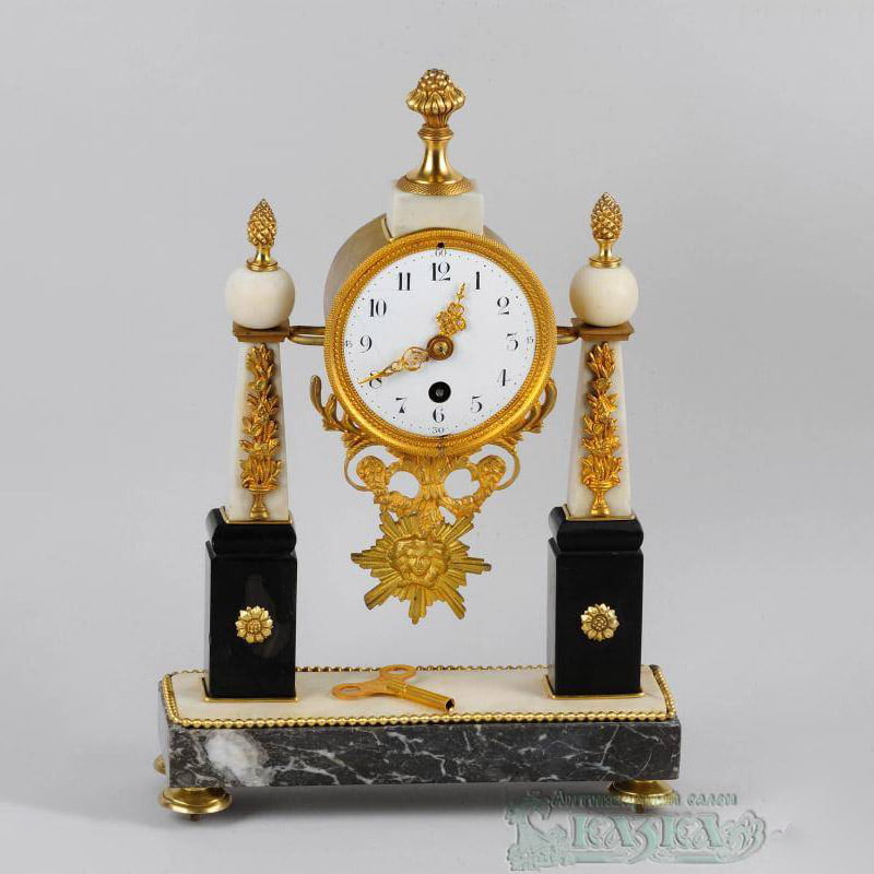 Каминные часы из мрамора и бронзы 19 века