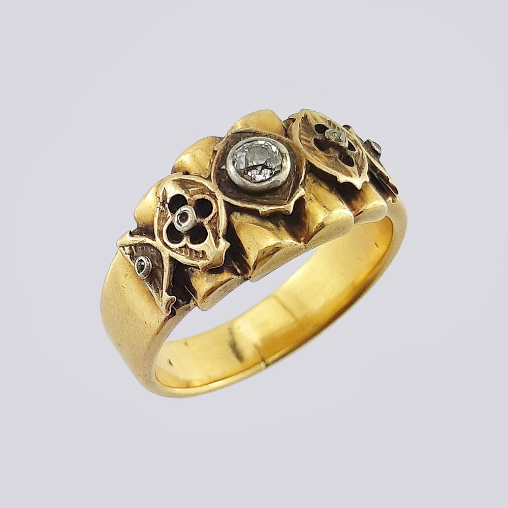Кольцо из золота 56 пробы с фигурной накладкой с 4 алмазами и 1 бриллиантом