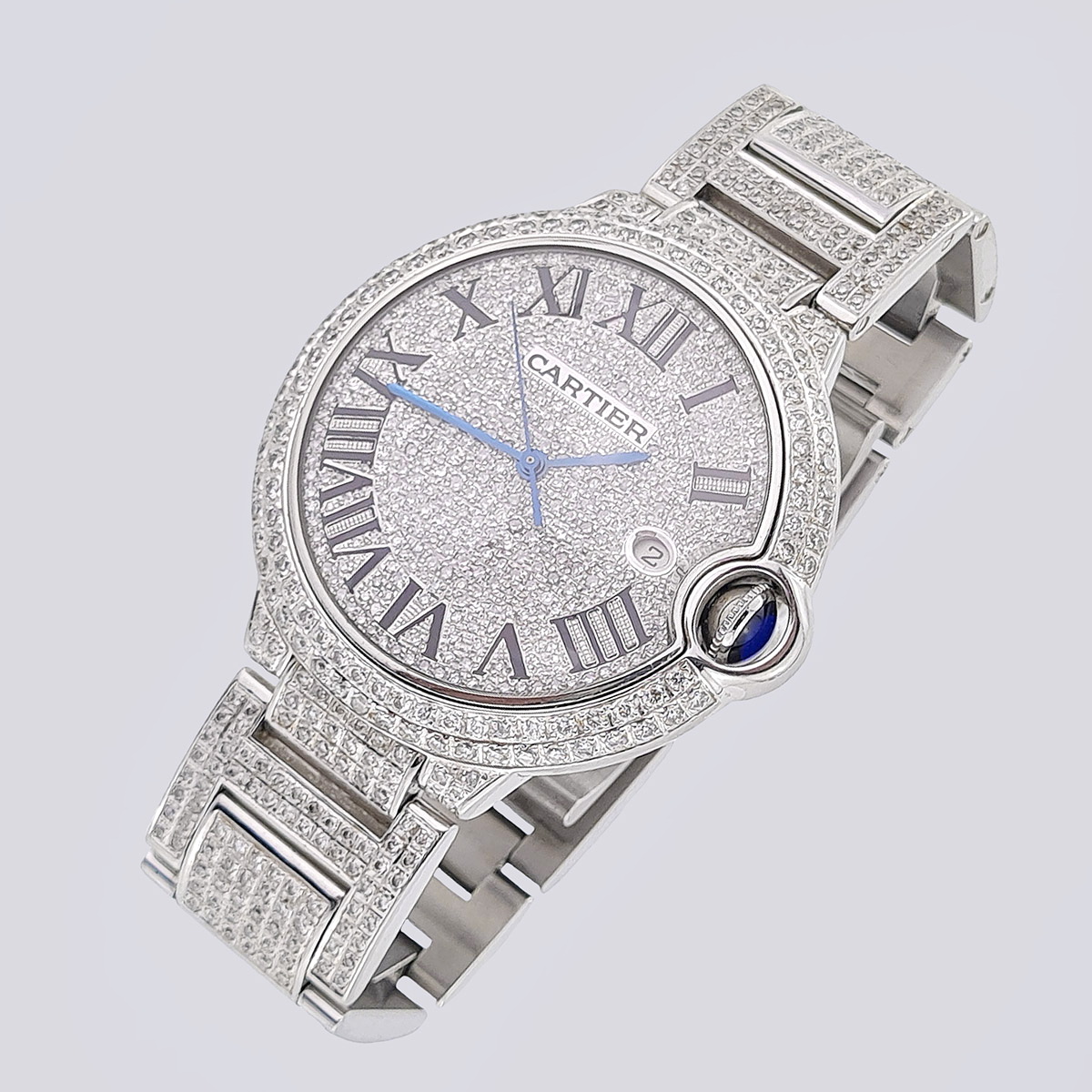 Наручные часы Cartier с бриллиантами