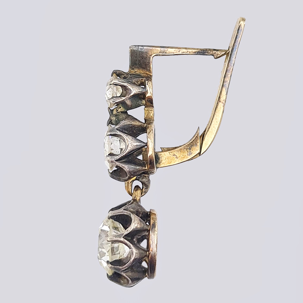 Серьги-подвески из золота с бриллиантами старой огранки